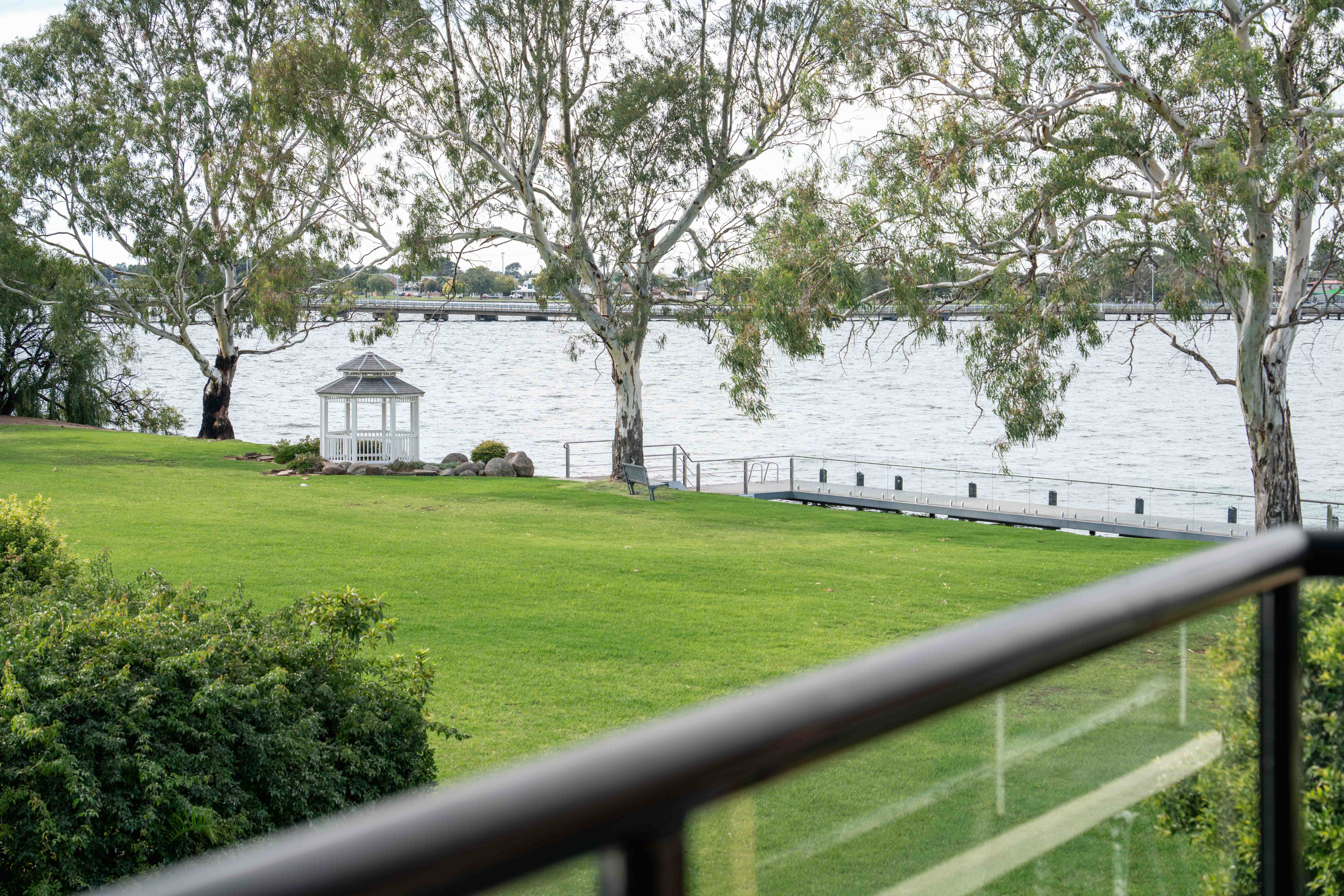 clubmulwala-resort-riverfront-garden-view.jpg