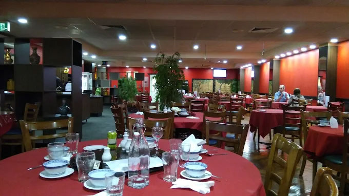 clubmulwala-oriental-pearl-restaurant-dining-interior.jpg