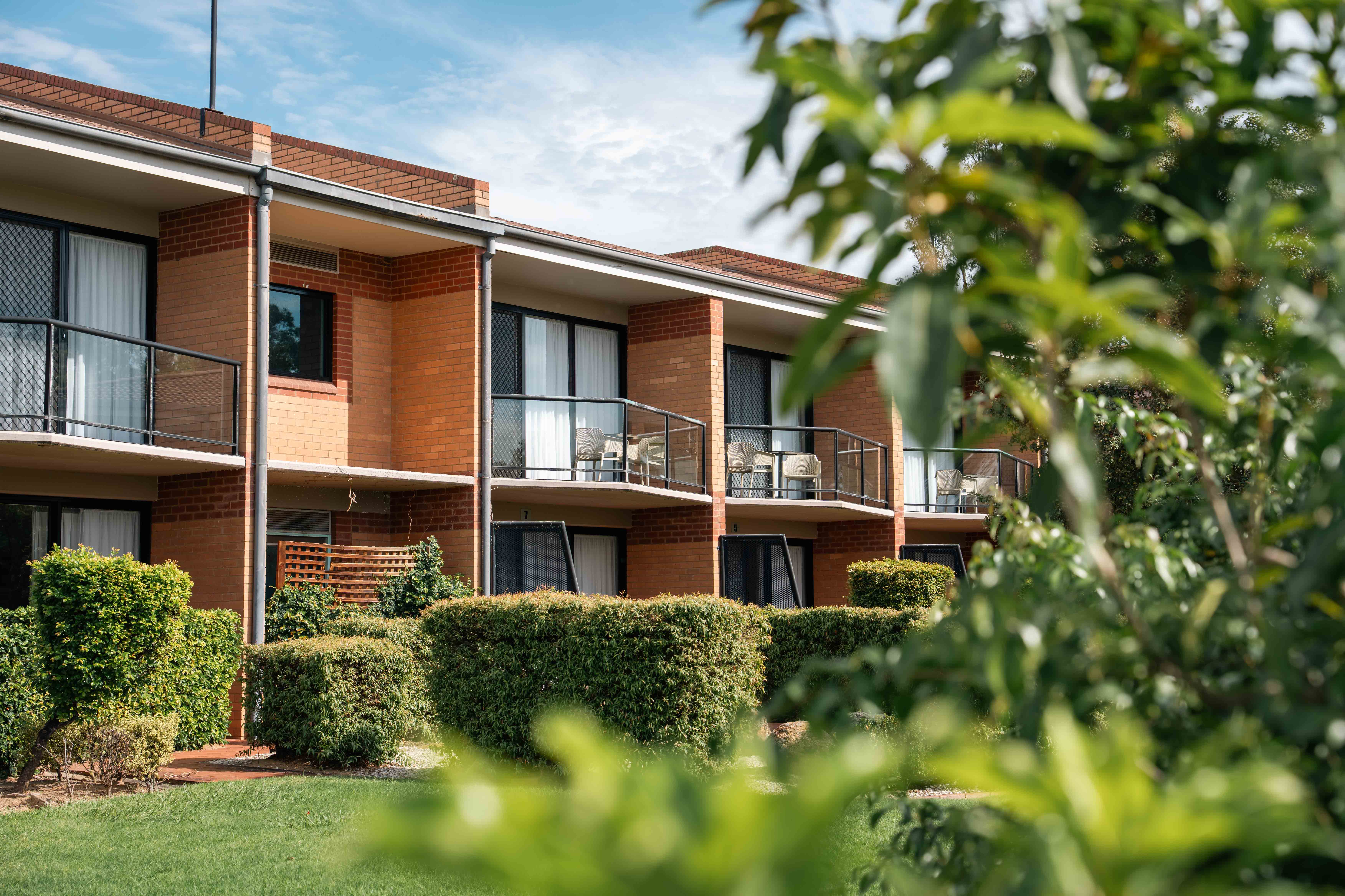 clubmulwala-accommodation-balcony-rooms.jpg